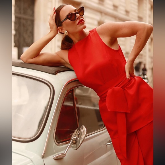 AUDREY LEIGHTON red crisp tailored sleeveless top and pants set (orig $192) - Picture 2 of 6